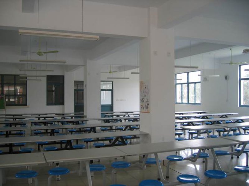 中央厨房：现代餐饮模式的变革力量